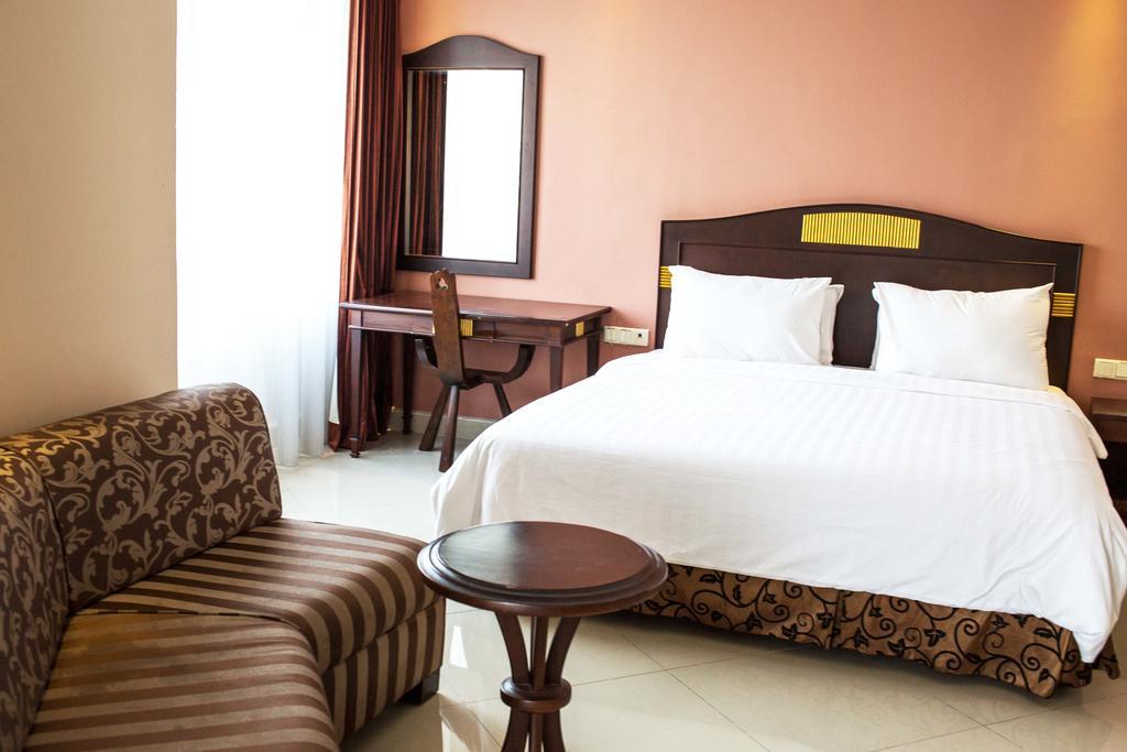 Nam Center Hotel Kemayoran Джакарта Экстерьер фото