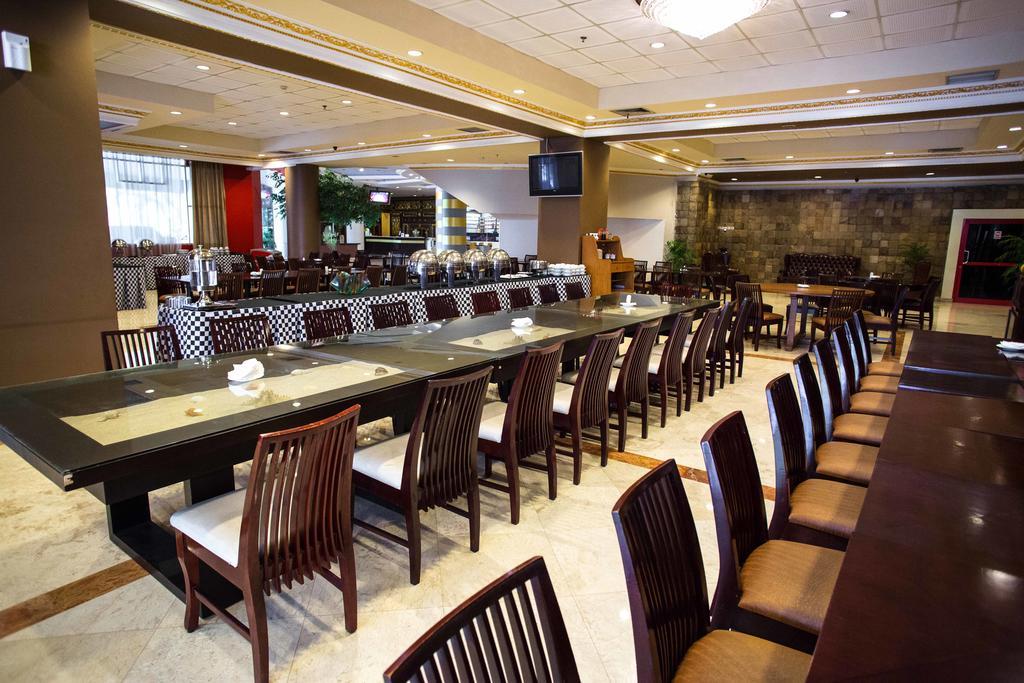 Nam Center Hotel Kemayoran Джакарта Экстерьер фото